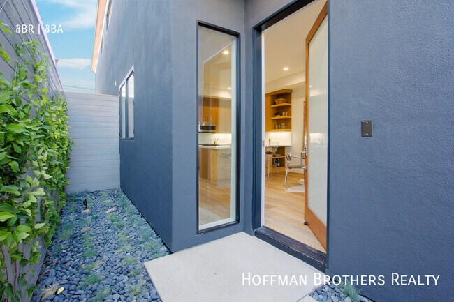 Building Photo - 11829 Tennessee Ave Los Angeles, CA 90064