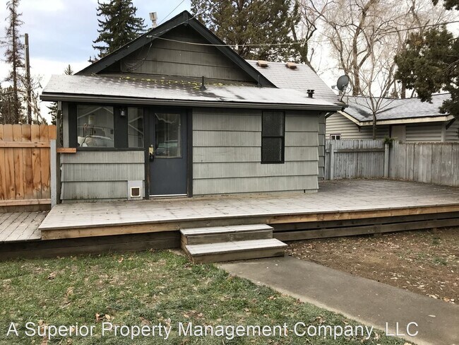 Building Photo - 1 br, 1 bath House - 636 NW Newport Ave.