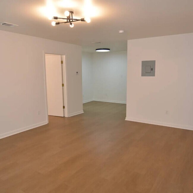 Whitney Manor 1117 Whitney Ave Gretna, LA