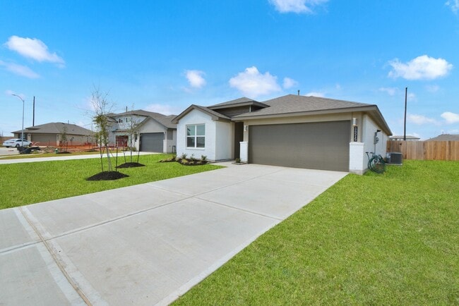 Building Photo - 14515 Rain Tree Dr