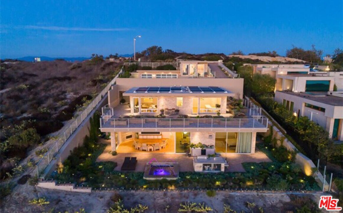 Foto del edificio - 3355 Alta Laguna Blvd