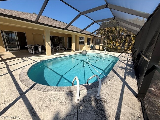 Foto del edificio - 3737 SW 12th Pl