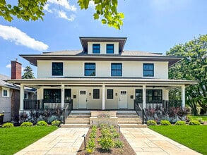 Building Photo - 37 7th Ave