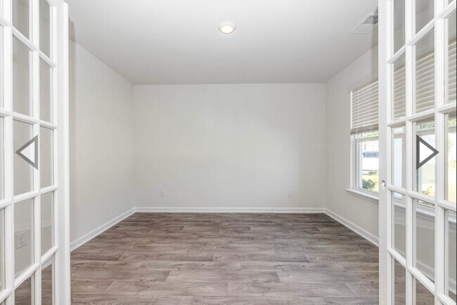 Foto del edificio - 129 Kelsey Ct