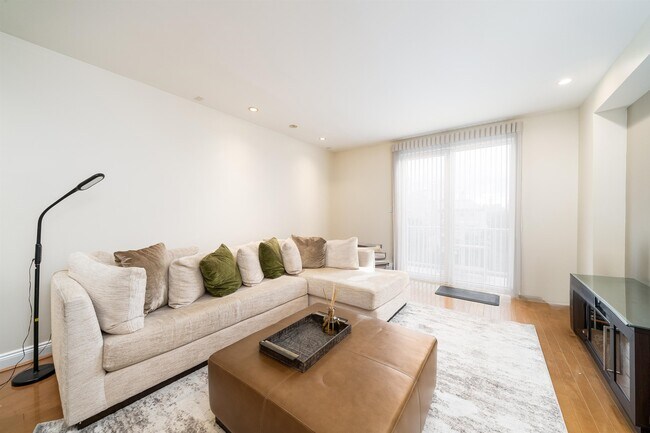 Foto del edificio - 101 Shearwater Ct E