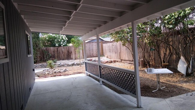 Building Photo - 1370 Carrigan Ln