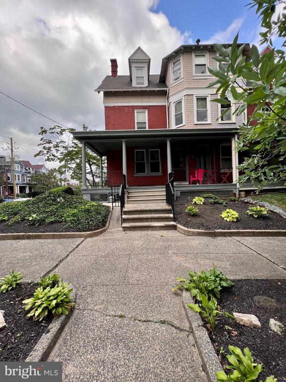 Building Photo - 1215 Gilpin Ave