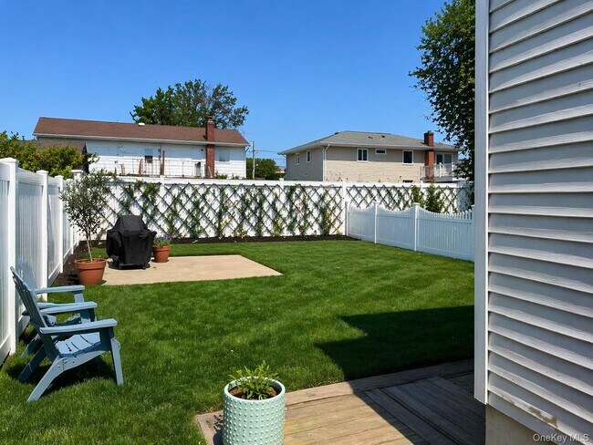 Foto del edificio - 10 W Main St