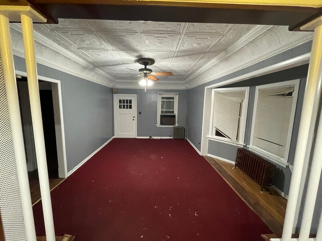 Primary Photo - 72 Talmadge Rd