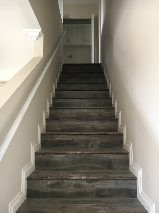 STAIRWAY TO SECOND FLOOR - 523 N Benton Way