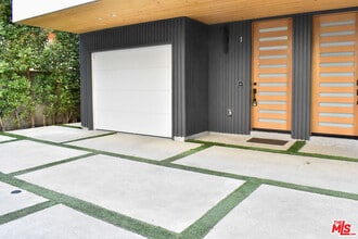 Building Photo - 4333 Dixie Canyon Ave