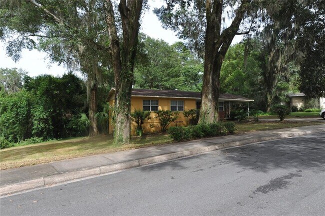 Foto del edificio - 1410 NW 7th Rd