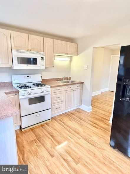 Foto del edificio - 666 Jefferson Ave