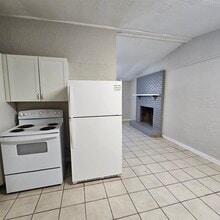 Building Photo - 1516 Majestic Ave