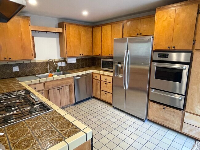 Foto del edificio - 1714 Monterey Blvd