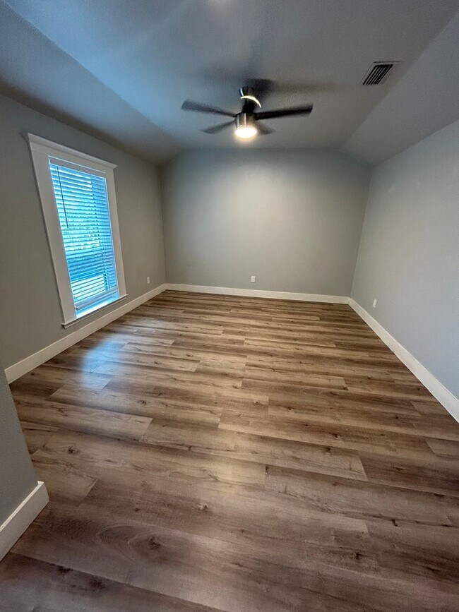 Building Photo - A hassle-free lifestyle
