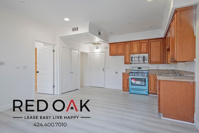 Building Photo - 8747 Sepulveda Blvd