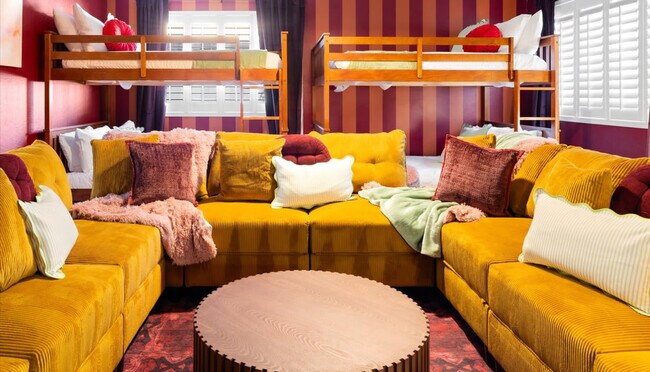 Foto del edificio - 2431 E Laurel St