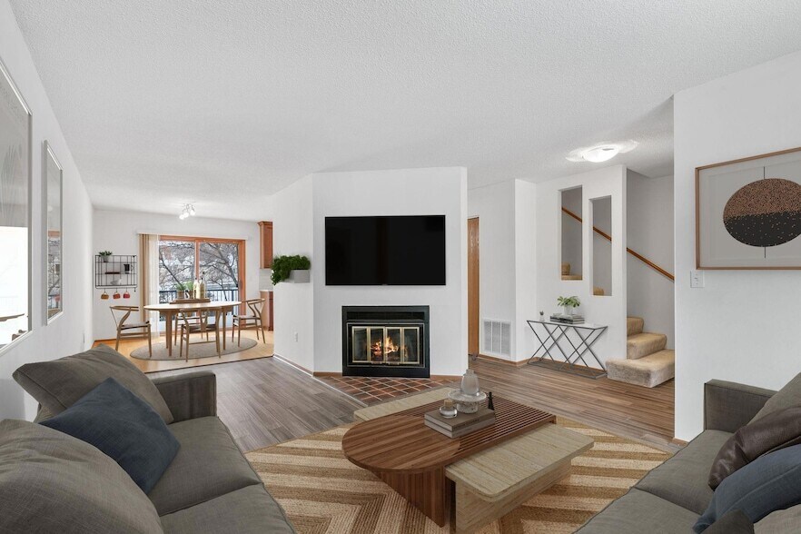 Foto principal - 232 3rd Ave NE