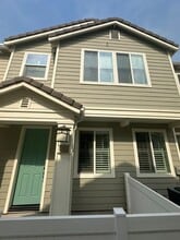 Building Photo - 523 Heron Ln