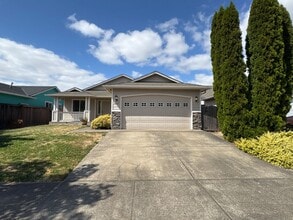 Building Photo - 4067 NE Somerset Dr
