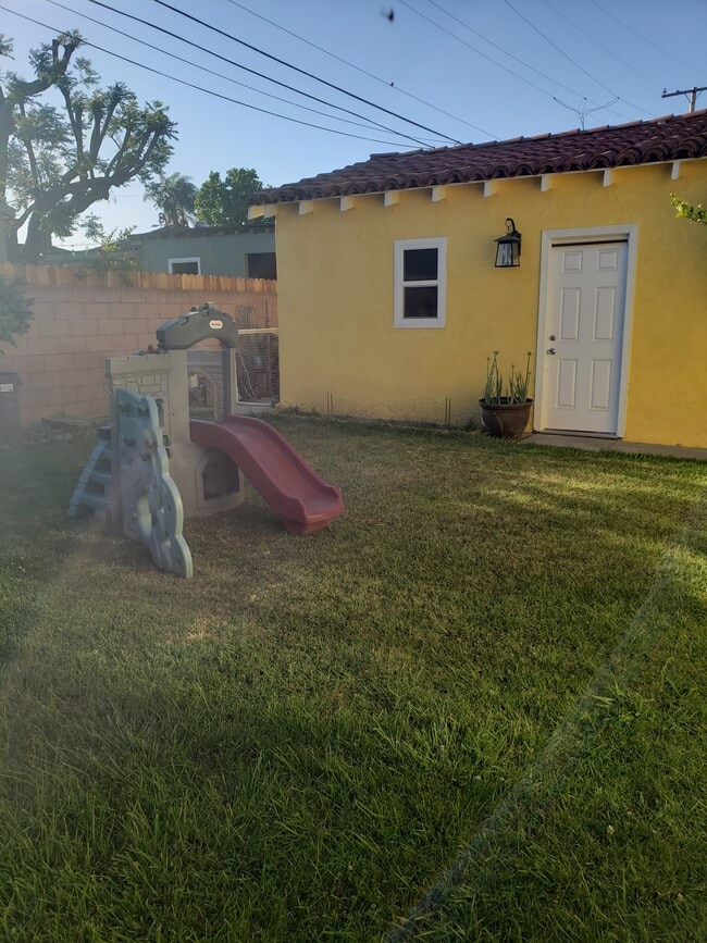 Building Photo - 705 Keenan St