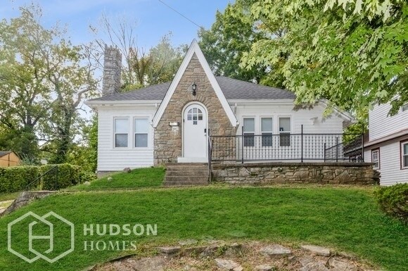 Primary Photo - NOW AVAILABLE! - 6413 Plainfield Rd, Cinci...