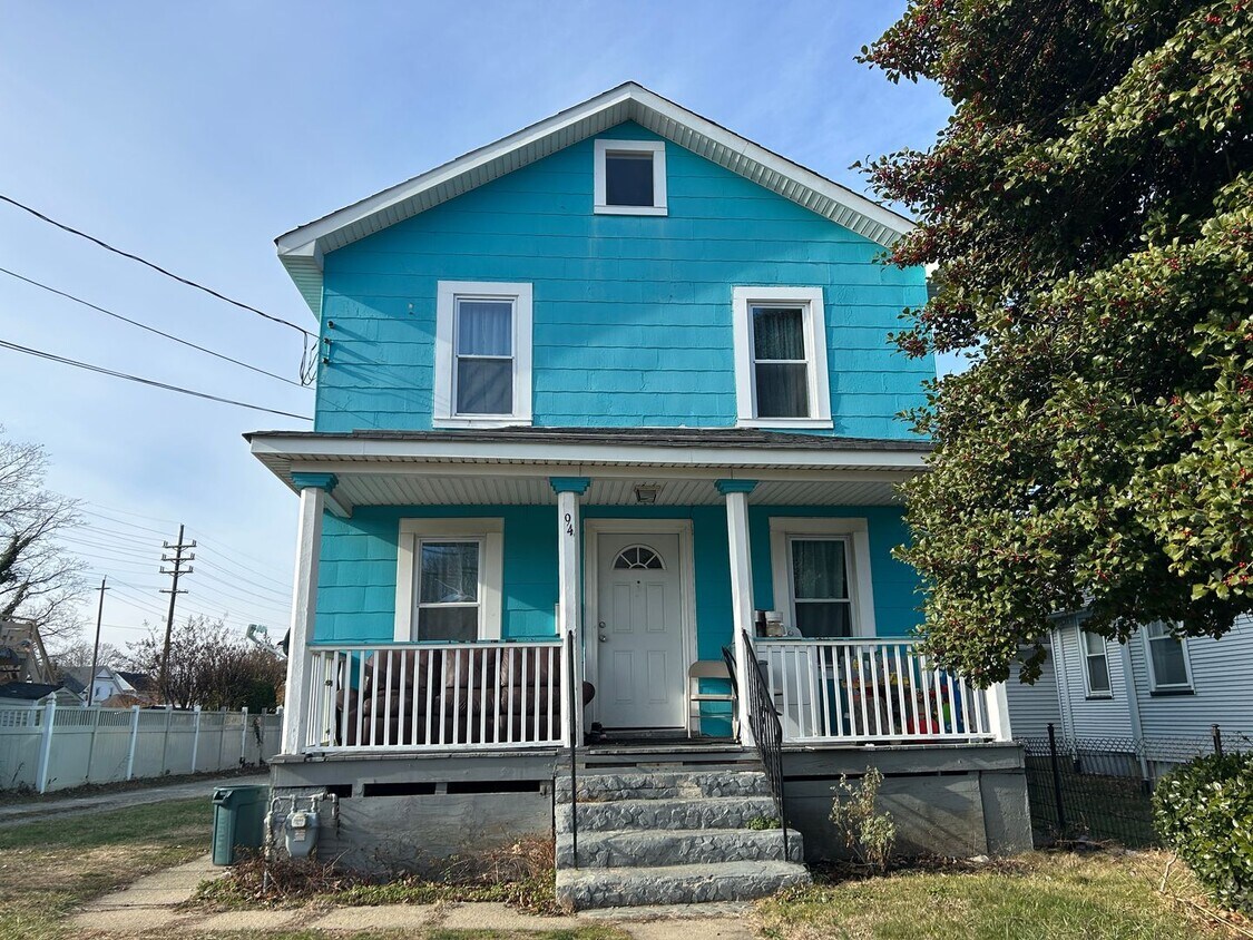 Foto principal - 94 Rockwell Ave