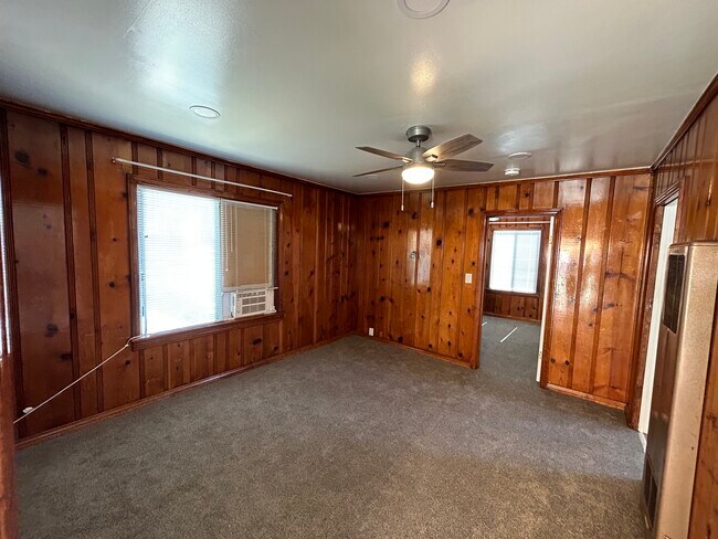 Building Photo - 3949 Delta Ave