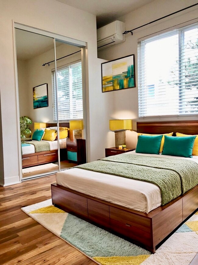 Foto del edificio - 502 Los Arboles Ave NW