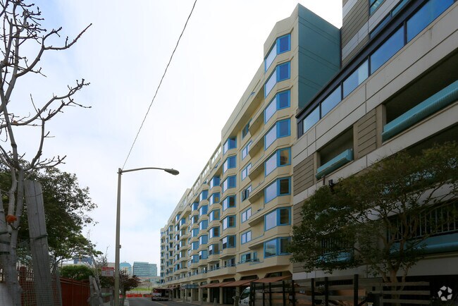 Building Photo - Ceatrice Polite Apartments