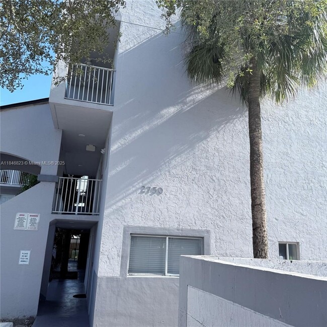 Foto del edificio - 2750 W 76th St