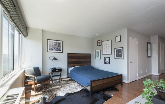 Foto del edificio - 1330 New Hampshire Ave NW