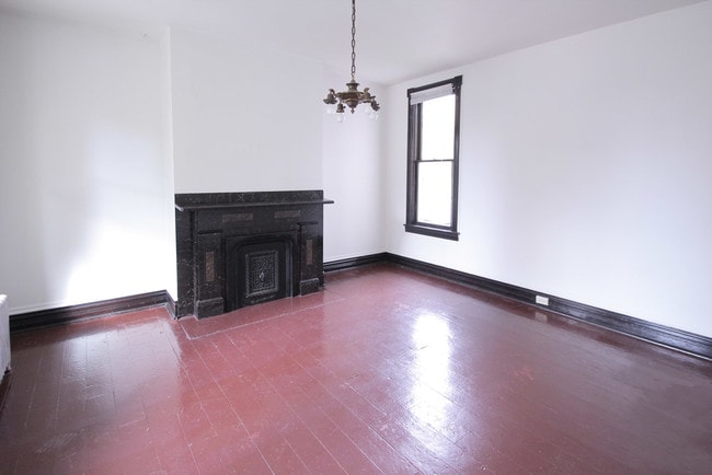 Building Photo - 401 Franklin Ave