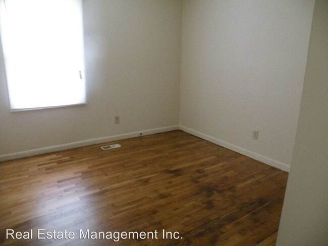 Foto del edificio - 4 br, 2 bath House - 100 Stratford Rd
