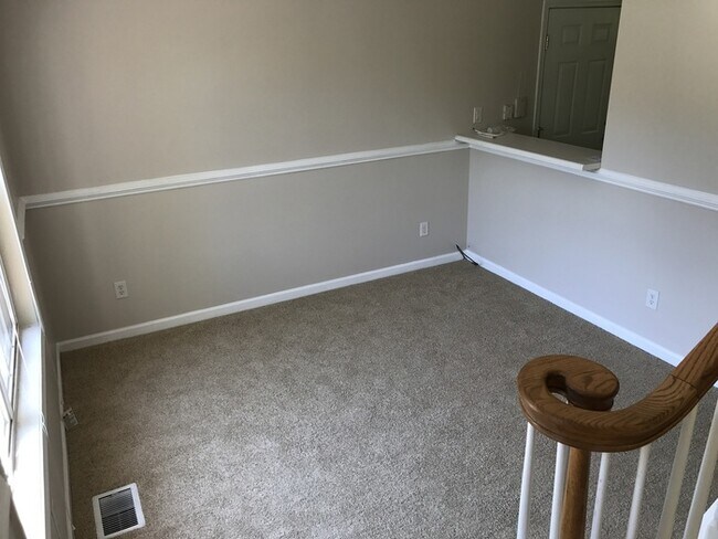 Foto del edificio - 3815 Laurel Brook Ln