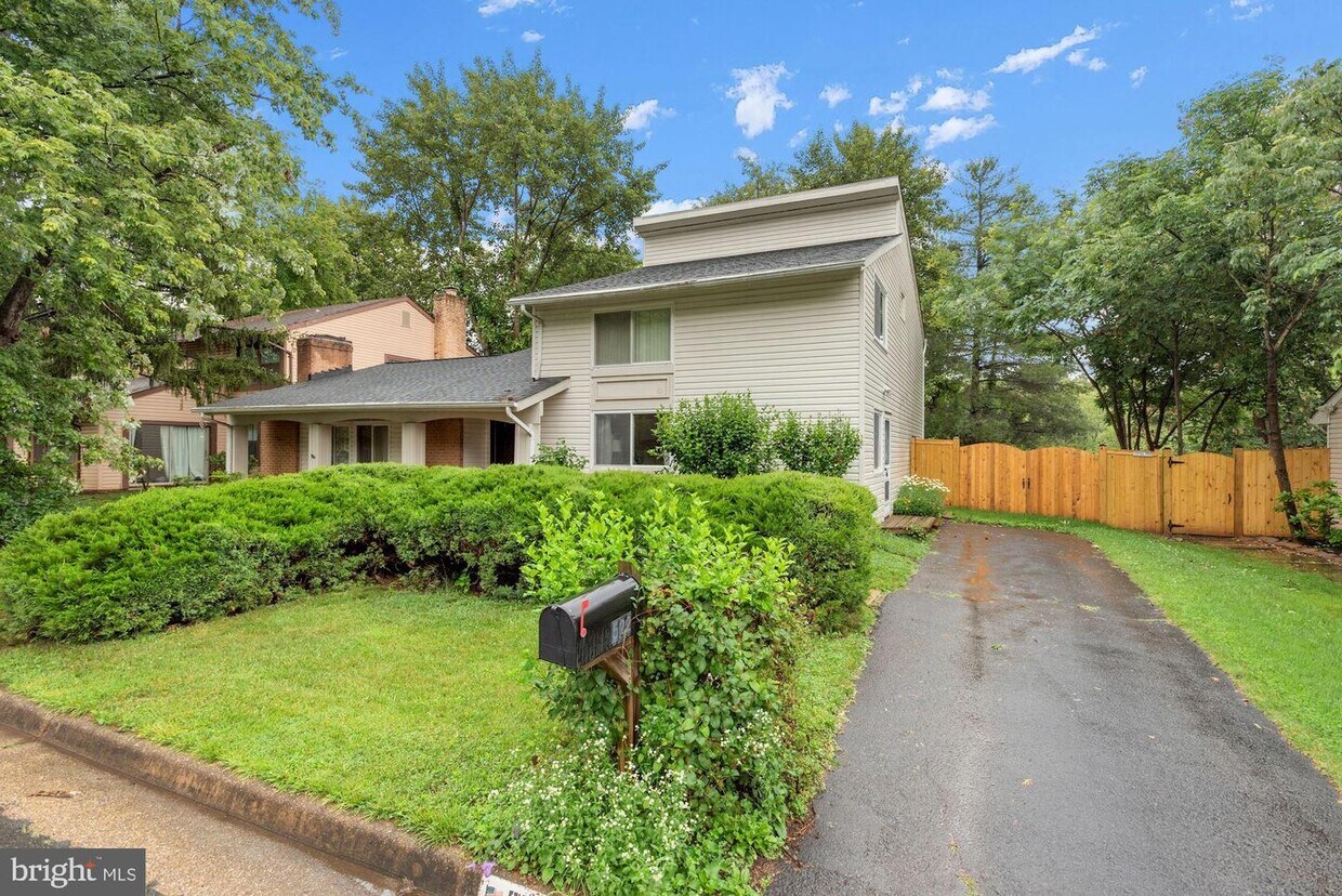522 Sugarland Run Dr, Sterling, VA 20164 House Rental in Sterling, VA