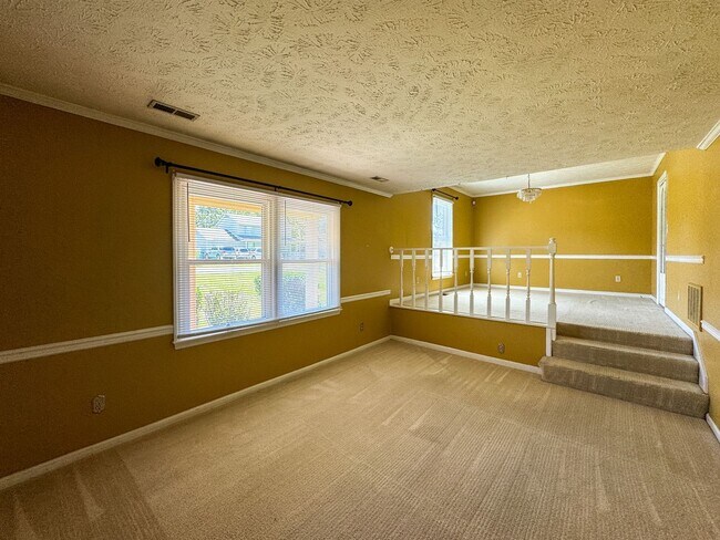 Foto del edificio - 6875 Baystone Rd