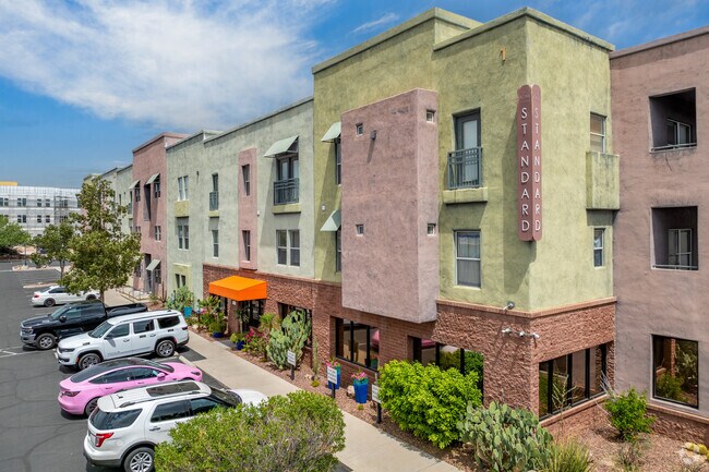 Foto del edificio - Stone Avenue Standard-Students Only!