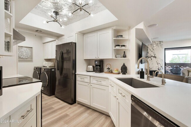 Foto del edificio - 5104 N 32nd St