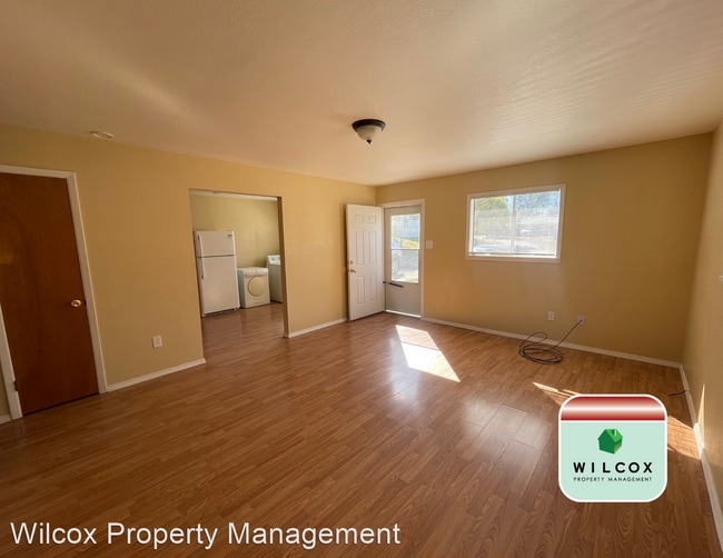 Building Photo - 2 br, 1 bath House - 1406 SAIZ LANE Unit 4A