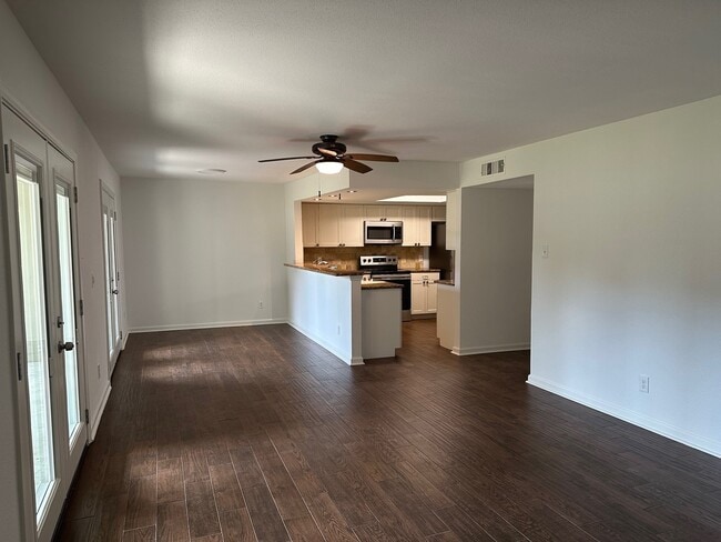 Building Photo - 5005 Georgi Ln