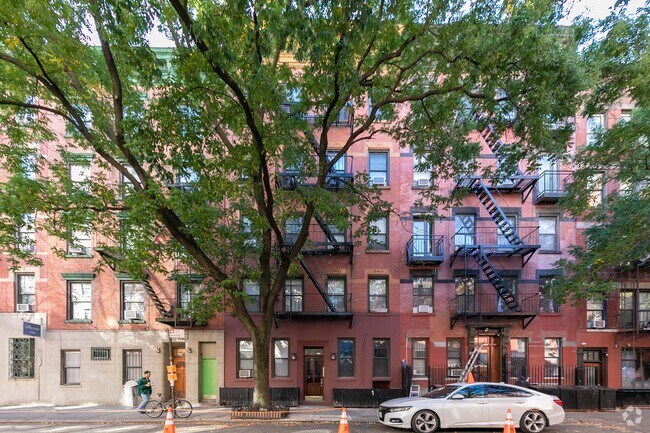 Foto del edificio - 234 W 16th St