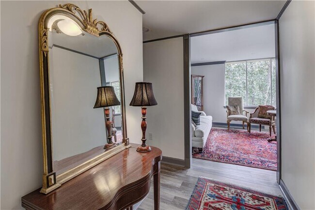 Foto del edificio - 2637 Peachtree Rd NE