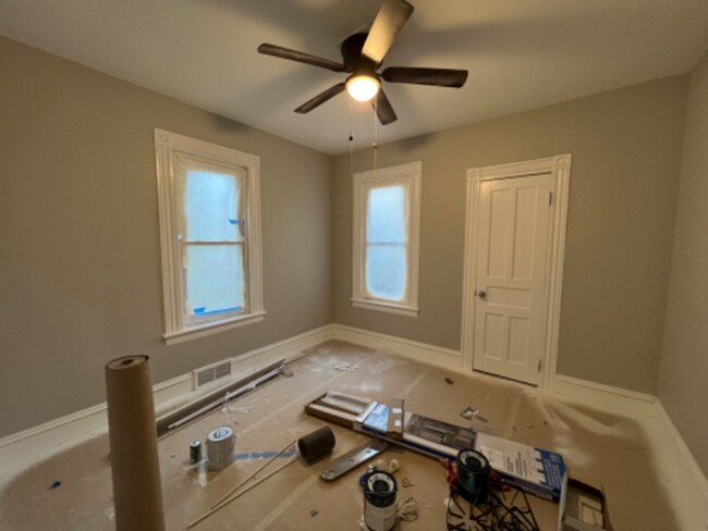 Building Photo - 644 Brooks St