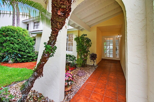 Building Photo - 6105 Via Laguna Ln