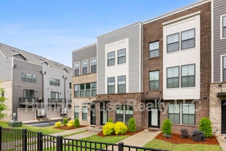 Building Photo - 3748 Ellington St