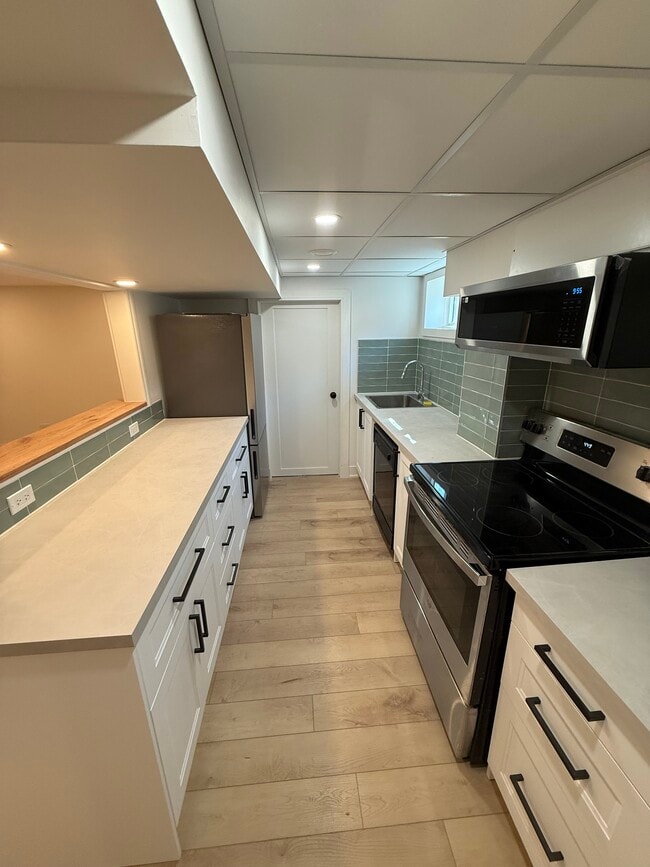 Cuisine - 44 Laird Dr