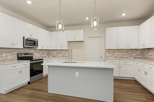 Foto del edificio - 2414 Forest Hill Ln