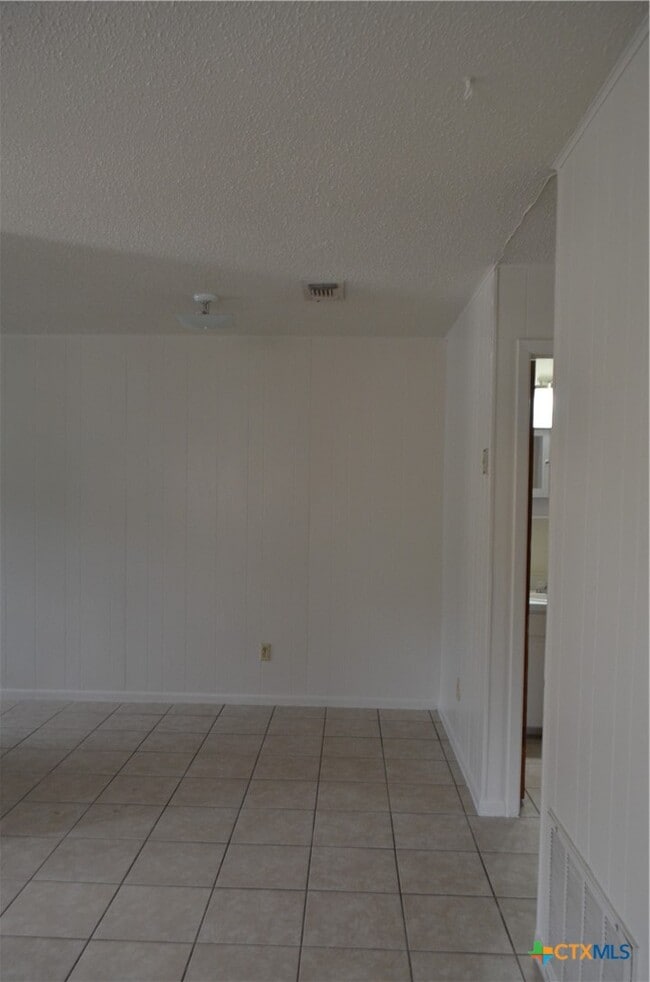 Foto del edificio - 303 E Avenue B